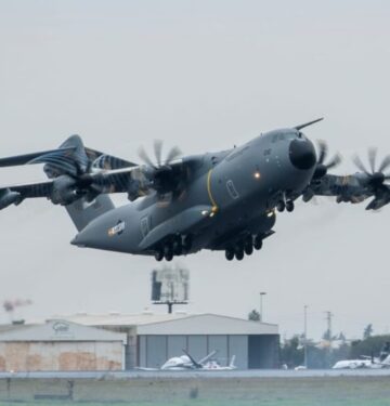 A400M kedua pesanan TNI AU melakukan penerbangan perdana di fasilitas Airbus di Spanyol