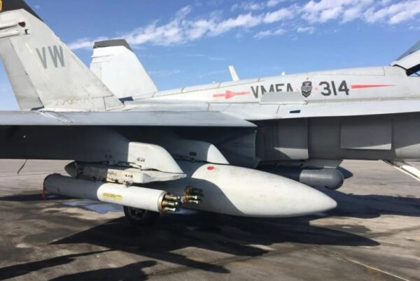 Angkatan Laut AS menambah roket APKWS