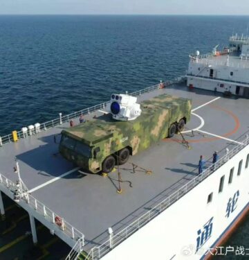 China menguji kendaraan senjata laser di atas kapal Ro-Ro