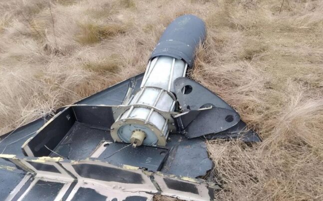 Puing-puing Geran-2 memperlihatkan hulu ledak ganda dengan berat total 100 kg