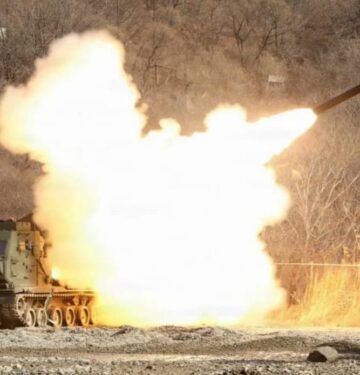 US Army melaksanakan latihan penembakan M270A2 di dekat perbatasan Korea Utara