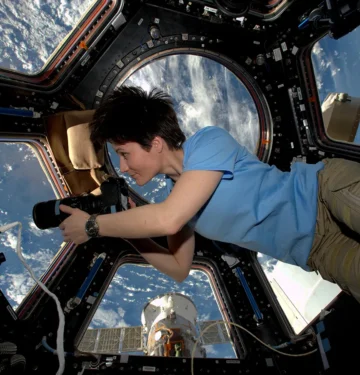 Astronot memotret di ISS