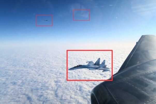 Gripen Intercept Tu-22 M3 yang dikawal dua Su-35S