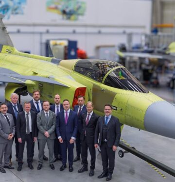 Hungaria memperlihatkan Gripen C tambahan dari Saab