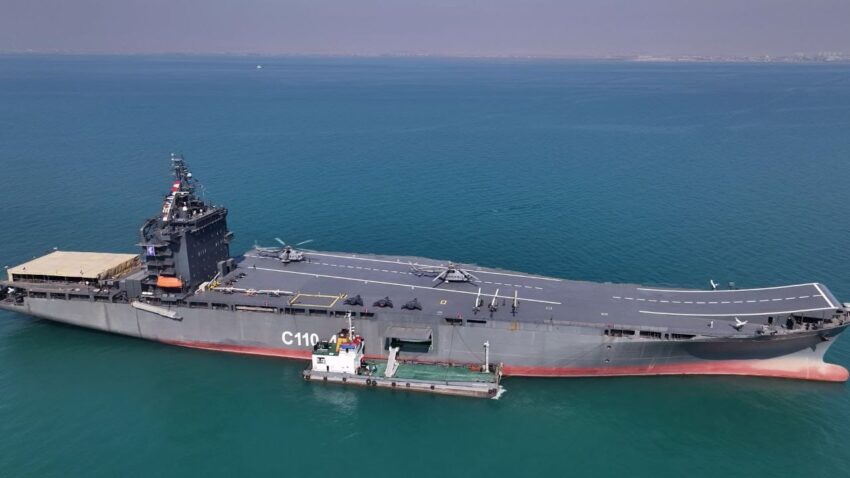 Kapal induk drone Iran Shahid Bagheri