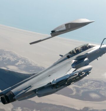 Rafale F5 dan nEUROn UCAV