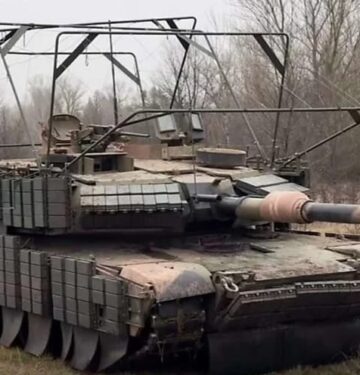 Ukraina pasangi M1A1 Abrams subangan Australia dengan Cope Cage dan ERA