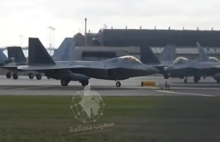 12 F-22 Raptor AS dilaporkan telah mendarat di Israel untuk menyerang Iran