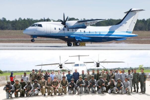 C-146A milik USSOCOM melakukan latihan pendaratan di jalan tol di Filipina