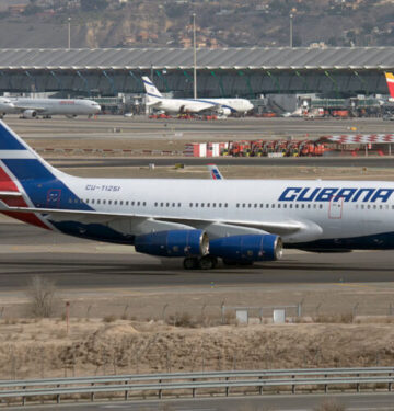 Kuba menghentikan pasokan avtur bagi maskapai asing karena stok tidak ada