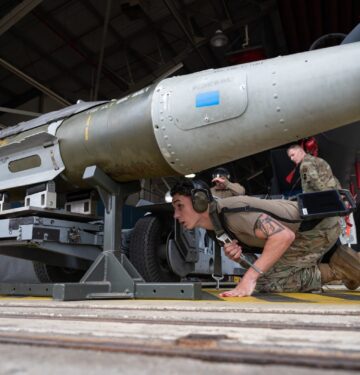 Bom GBU-31 JDAM