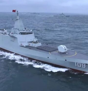China mengungkap dua kapal baru Type 055