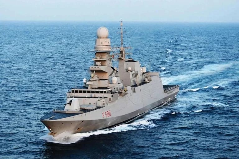 Fregat FREMM Federico Martinengo Italia