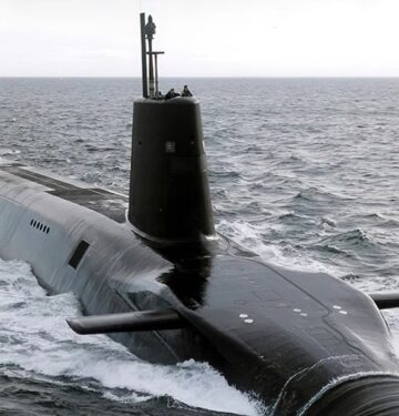 Kapal selam HMS Vanguard Inggris
