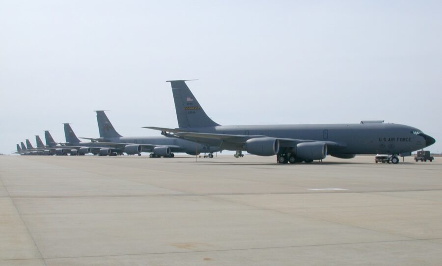 Pesawat tanker KC-135 Stratotanker USAF