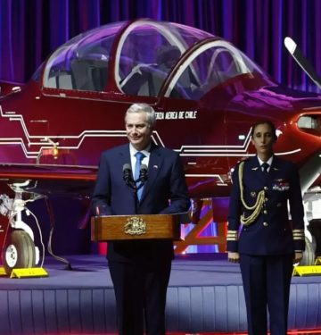 ENAER luncurkan pesawat latih T-40 Newen