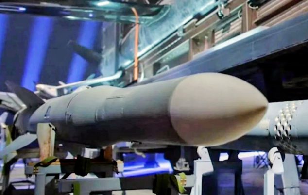 Iran perlihatkan rudal SAM baru