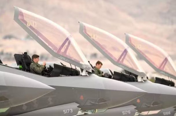 Pilot muda F-35A USAF