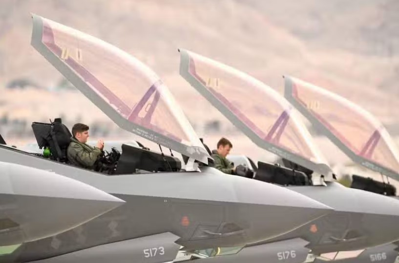 Pilot muda F-35A USAF
