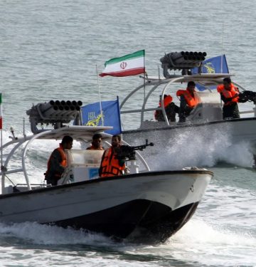 Trump perintahkan tembak kapal kecil cepat Iran