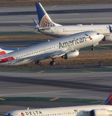 Wacana merger American Airlines dan United Airlines