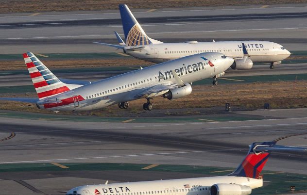 Wacana merger American Airlines dan United Airlines