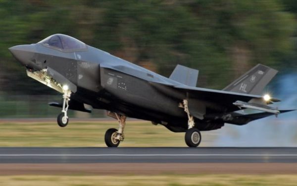 F-35 landing