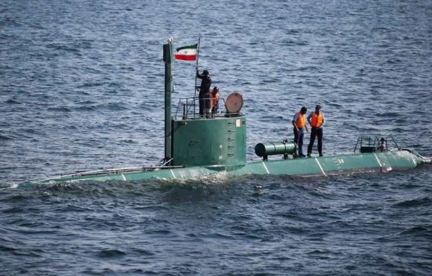 Kapal selam mini Ghadir Iran incar kapal perang AS di Selat Hormuz