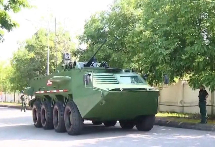Kendaraan lapis baja amfibi XTC-03 buatan Vietnam