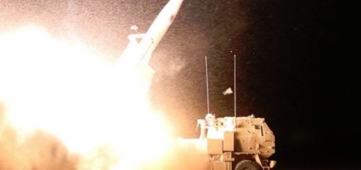 Micro-HABs pandu penembakan HIMARS