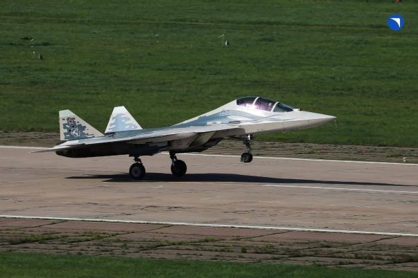Penerbangan perdana Su-57D