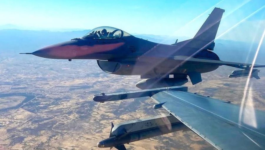 Pilot Argentina terbang solo pertama di F-16