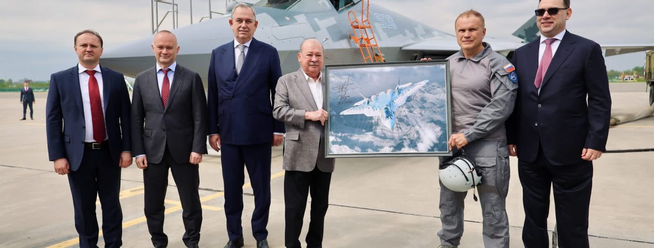 Raja Malaysia Meninjau Su-57E