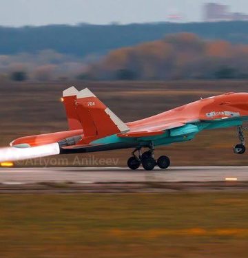 Su-34 pesanan Aljazair melakukan uji terbang di Zhukovsky