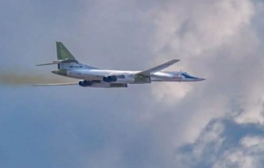 Tu-160 Pyotr Deynekin selesai jalani modernisasi