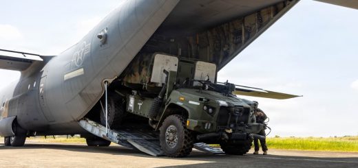 USMC lakukan simulasi perebutan pulau terpencil dalam latihan Balikatan 2026 di Filipina_1