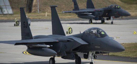 F-15E USAF dari Seymour Johnson AF sedang melaksanakan misi di Jerman