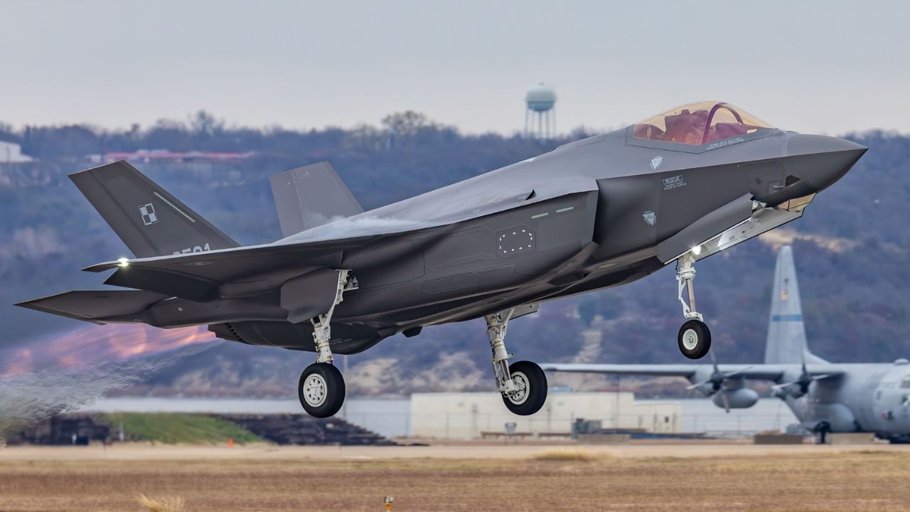 Jet tempur F-35A Polandia