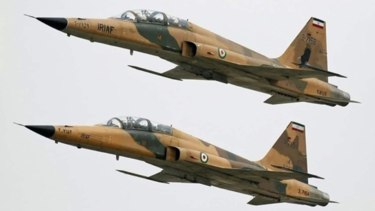 Jet tempur F-5 Angkatan Udara Iran