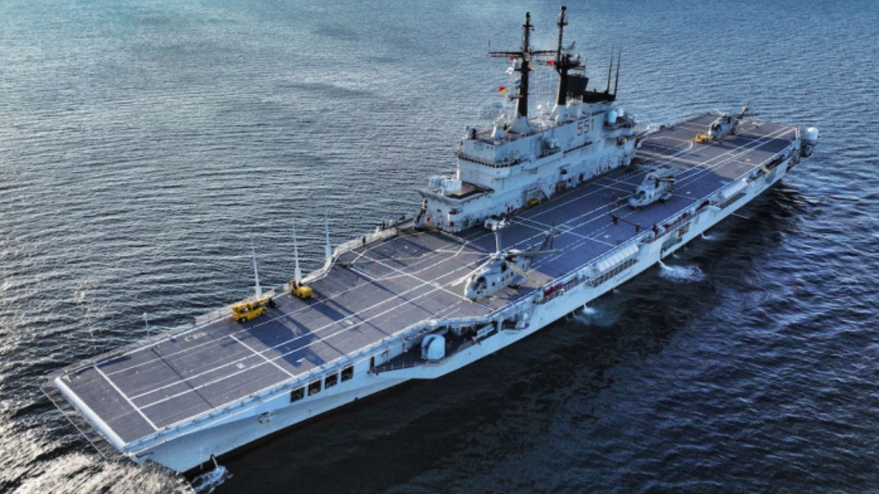 Kapal induk Giuseppe Garibaldi untuk TNI AL