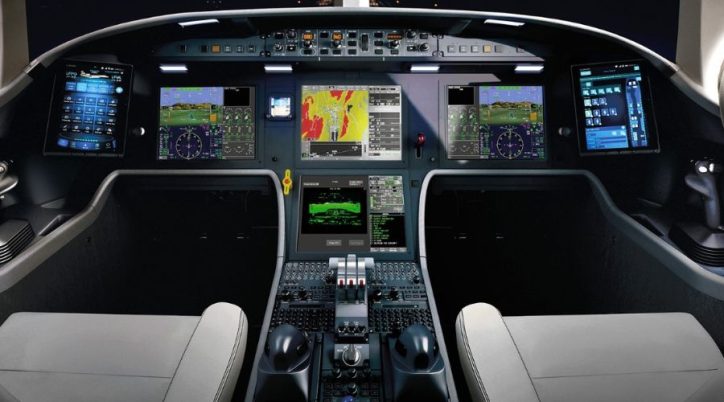 Kokpit Falcon 8X