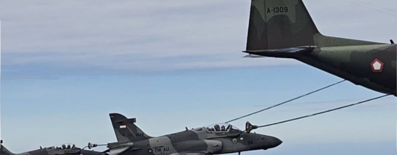 Latihan Air Refueling Hawk Skadron Udara 1