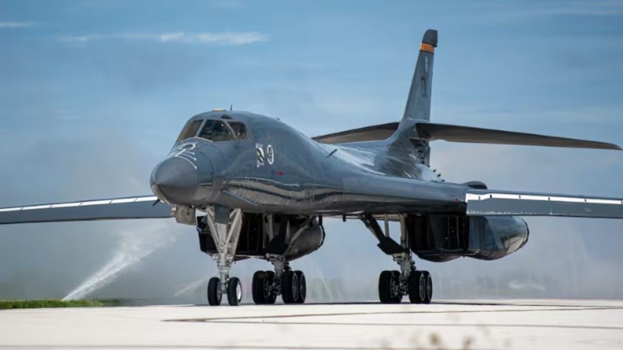 Pengebom B-1B Lancer USAF