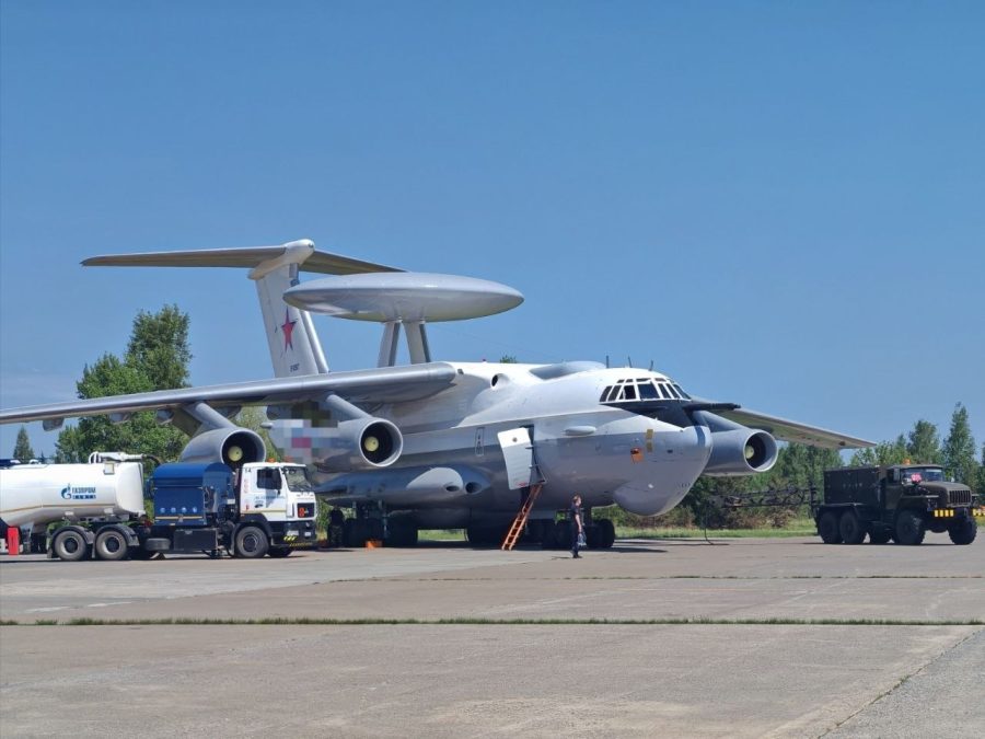 Pesawat A-50U AEW&C dengan radar Smhel-2