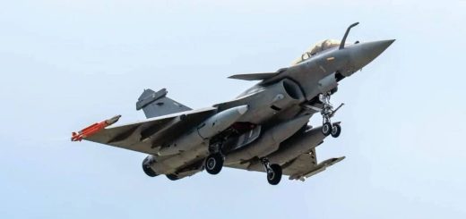 Rafale membawa rudal MICA NG