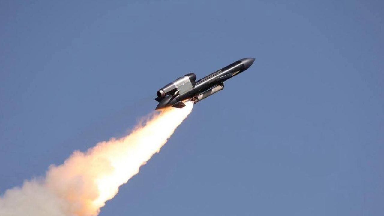 Rudal jelajah FP-5 Flamingo Ukraina