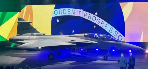 Saab luncurkan Gripen F pertama