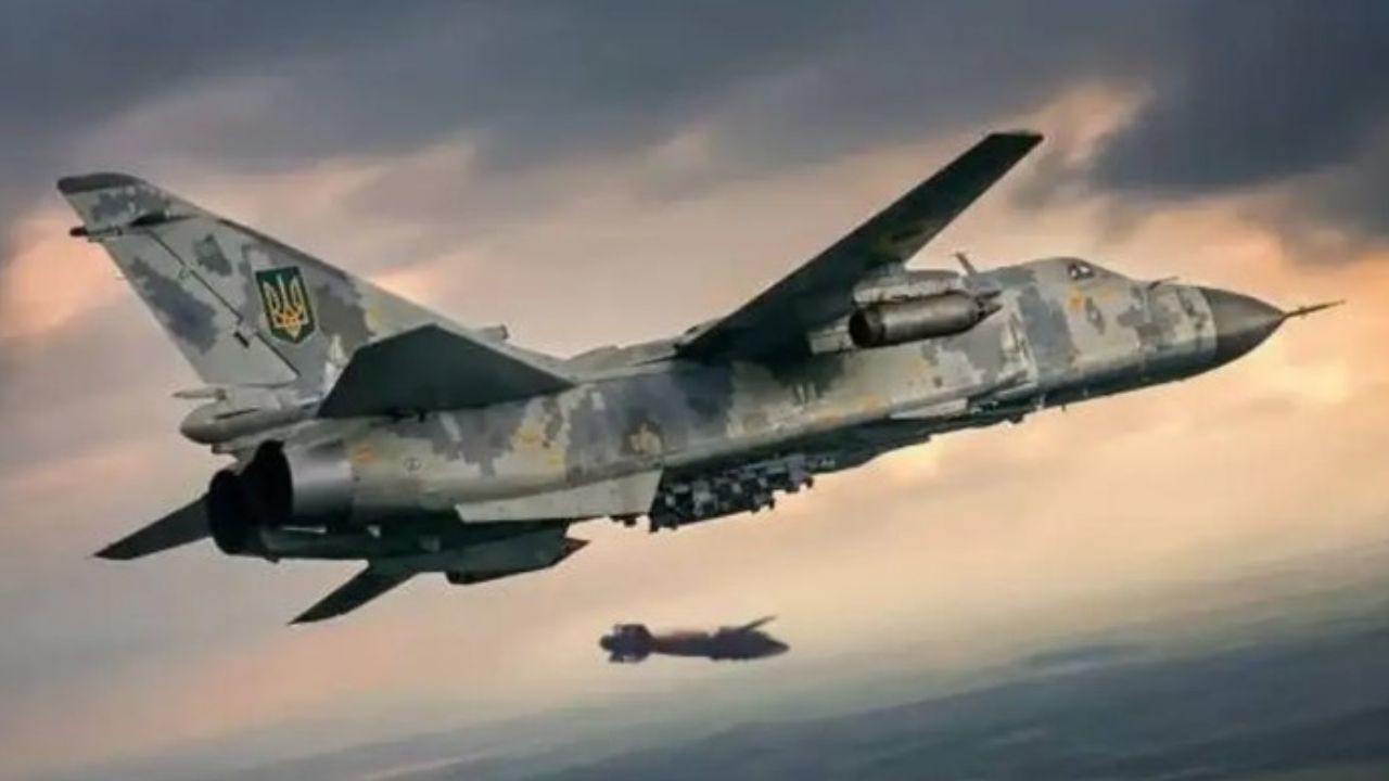 Su-24M Angkatan Udara Ukraina