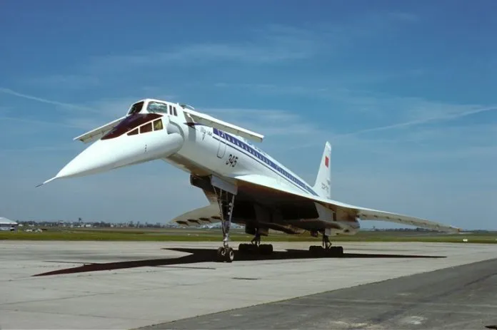 Tu-144