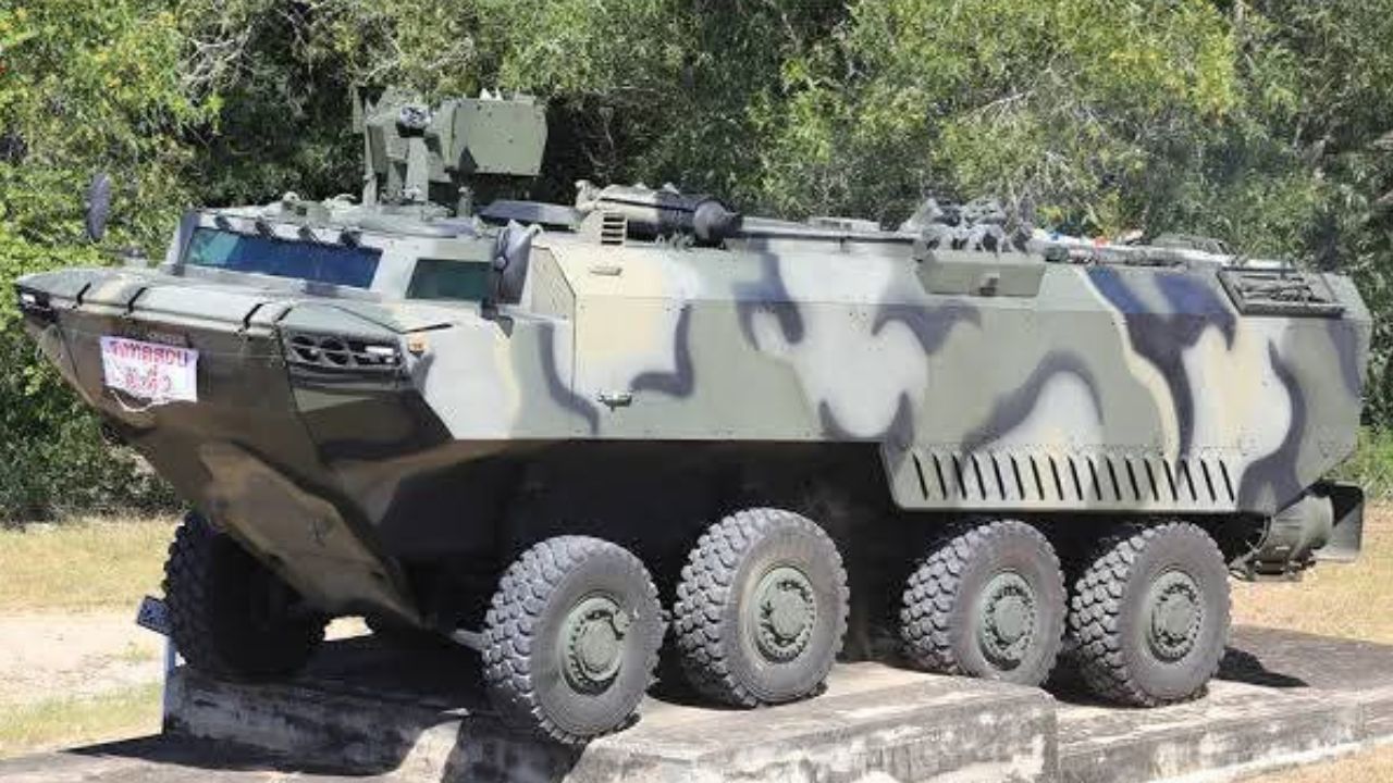Chaiseri AWAV 8x8